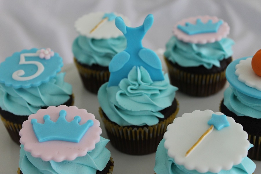 Cinderella Cupcake Cake