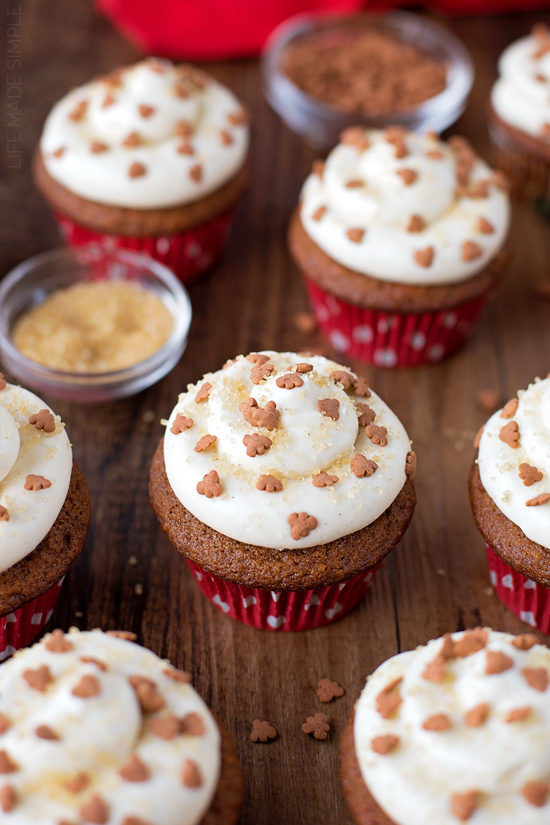 Cinnamon Gingerbread Cupcakes with Cream Cheese Frosting