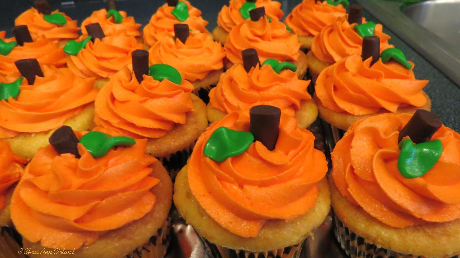 Cupcakes That Look Like Pumpkins