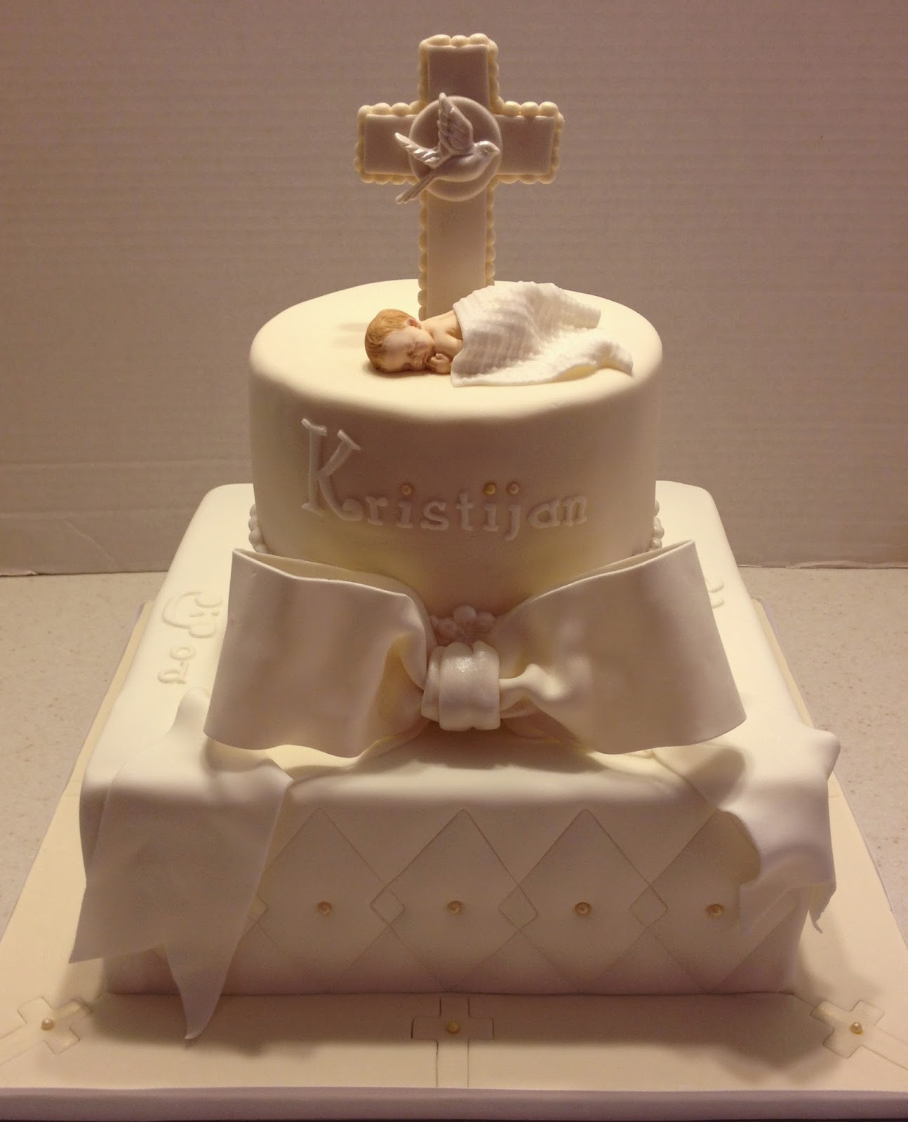 Elegant Baptism Cakes Ideas