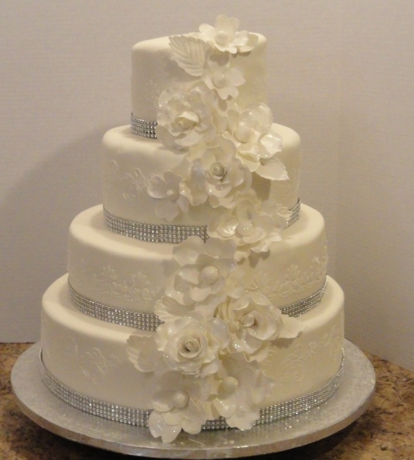 Elegant Wedding Cakes with Bling