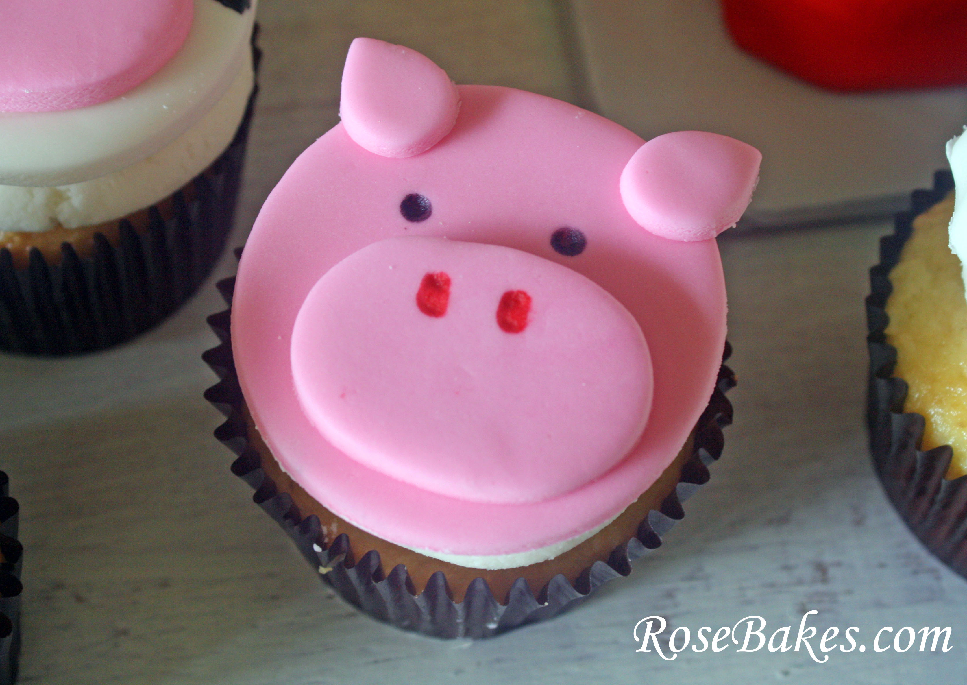 Fondant Pig Cupcake Toppers