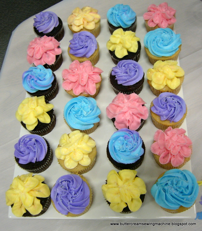 Frosting Flowers On Cupcakes