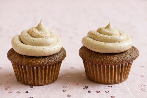 Gingerbread Cupcakes with Cinnamon Frosting