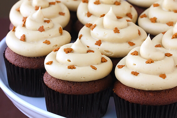 Gingerbread Cupcakes with Cream Cheese Frosting Gingerbread Cupcakes with Cream Cheese Frosting