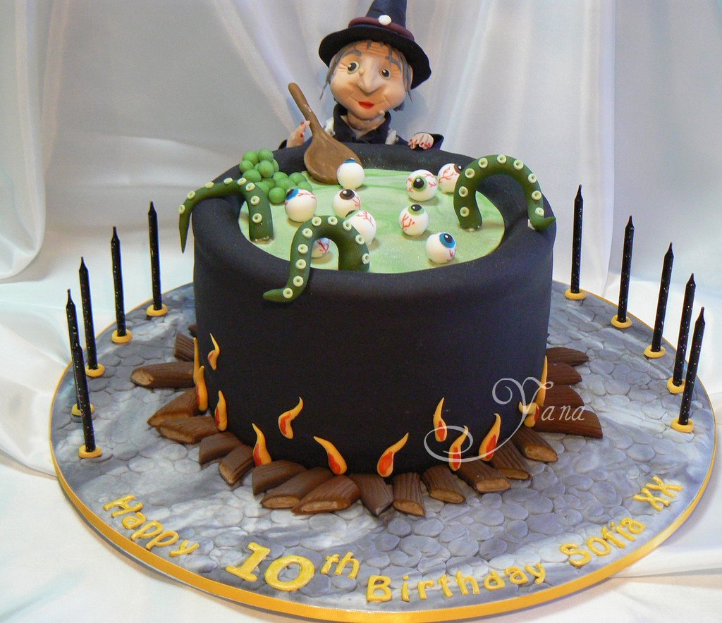 Halloween Witch Cake Ideas