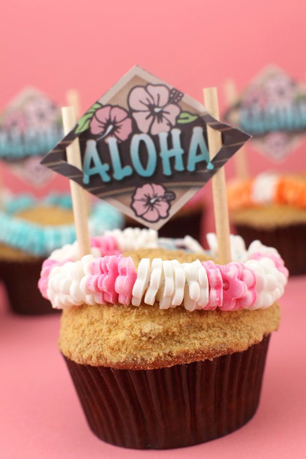 Hawaiian Pineapple Cupcakes