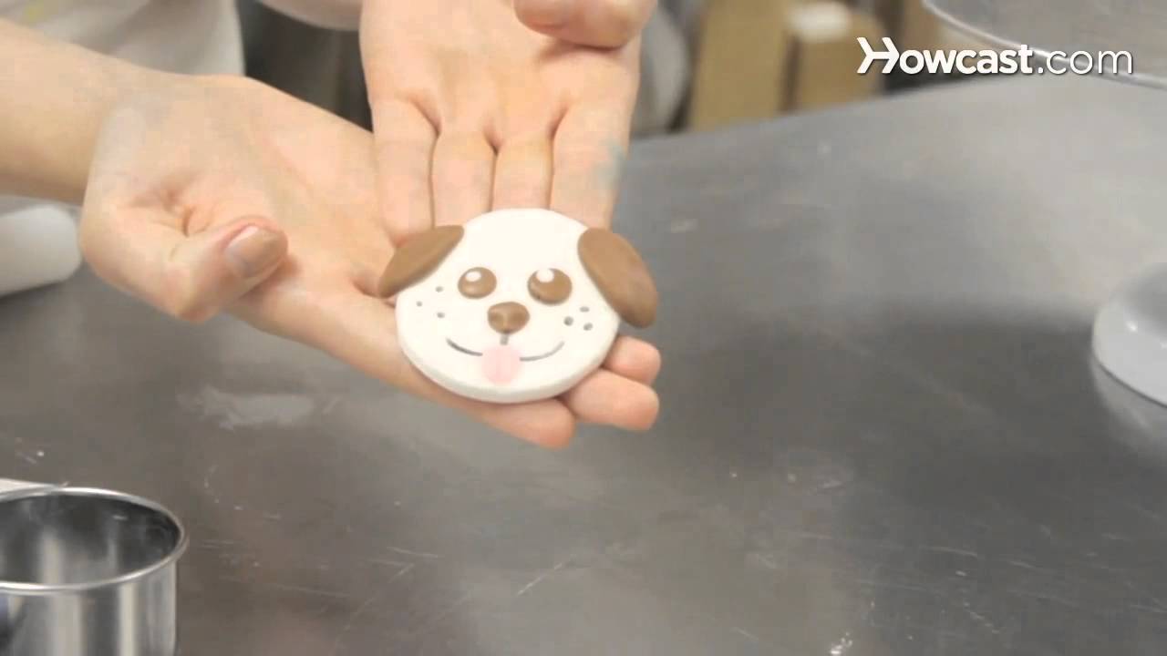 How to Make a Dog Face Out of Fondant
