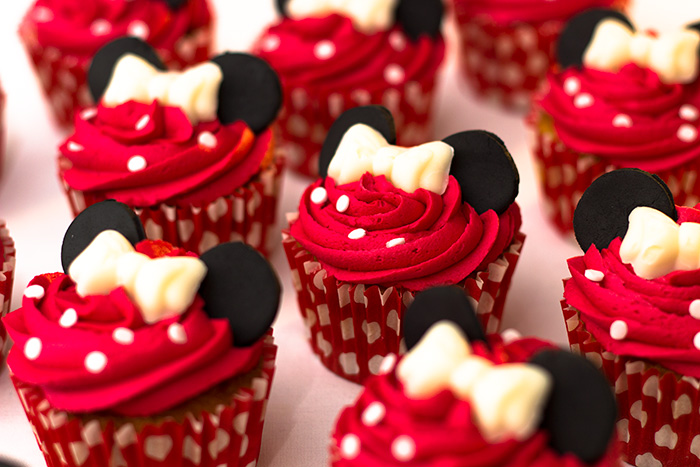 How to Make Minnie Mouse Cupcakes