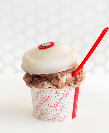 Ice Cream Sundae with Sprinkles Ice Cream Sundae with Sprinkles