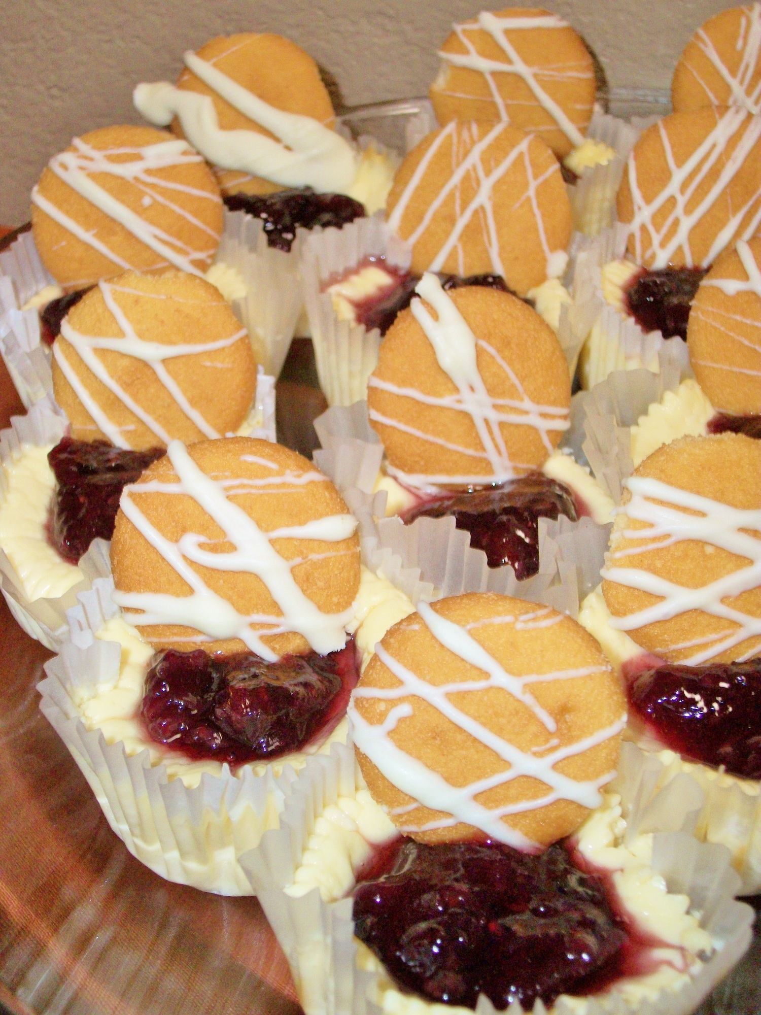 7 Photos of Miniature Cheesecakes Using Vanilla Wafers 7 Photos of Miniature Cheesecakes Using Vanilla Wafers