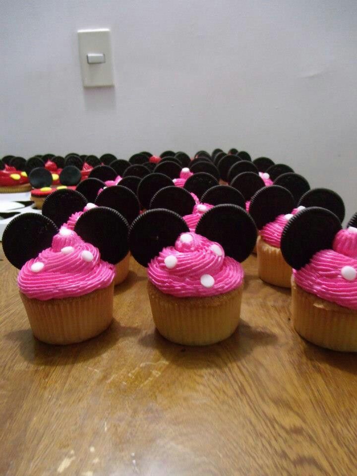 Minnie Mouse Cupcakes with Oreo Ears