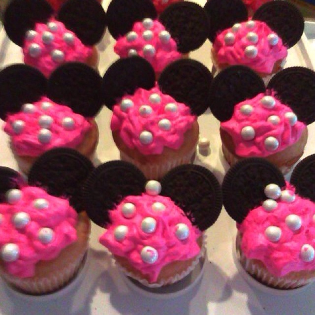 Minnie Mouse Cupcakes with Oreo Ears