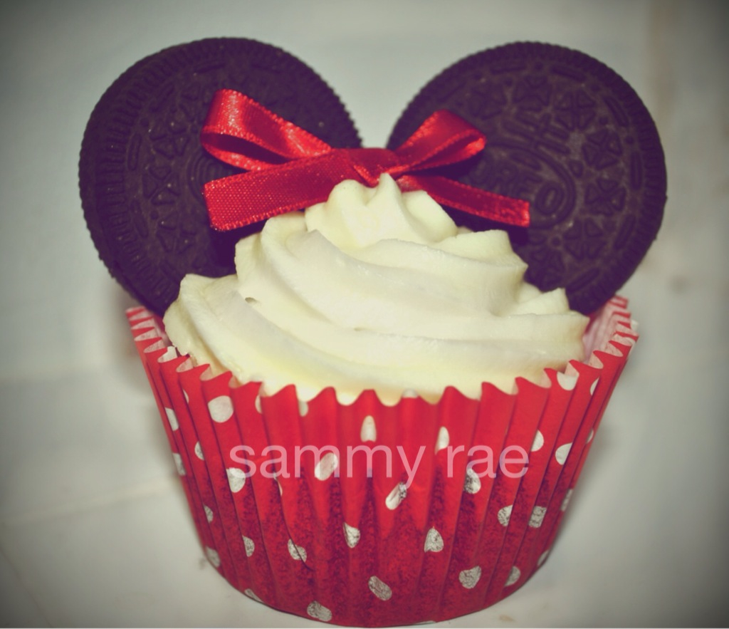 Minnie Mouse Cupcakes with Oreos