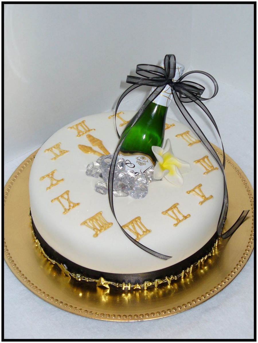 New Year's Clock Cake New Year's Clock Cake