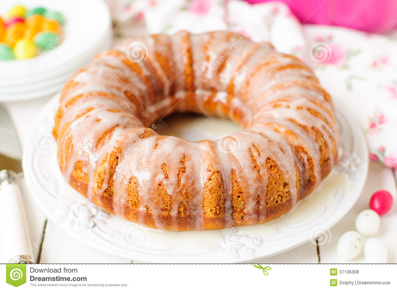 Pumpkin Bundt Cake with Icing