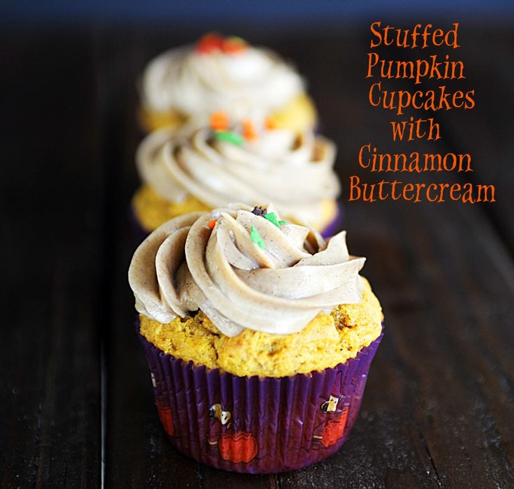 Pumpkin Cupcakes with Cream Cheese Filling Pumpkin Cupcakes with Cream Cheese Filling