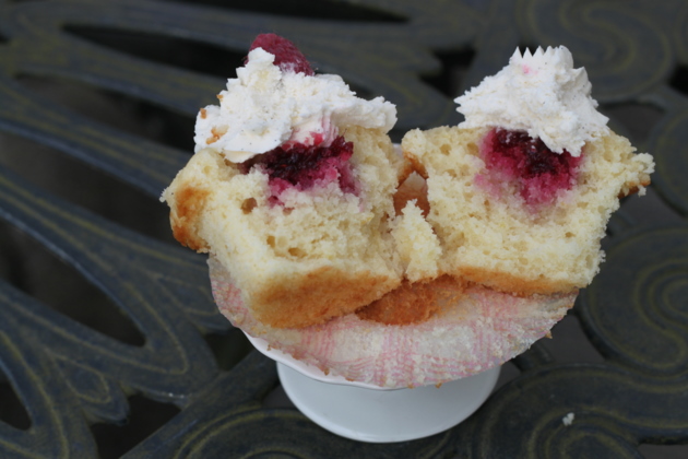 Raspberry Filled Lemon Cupcakes Recipe