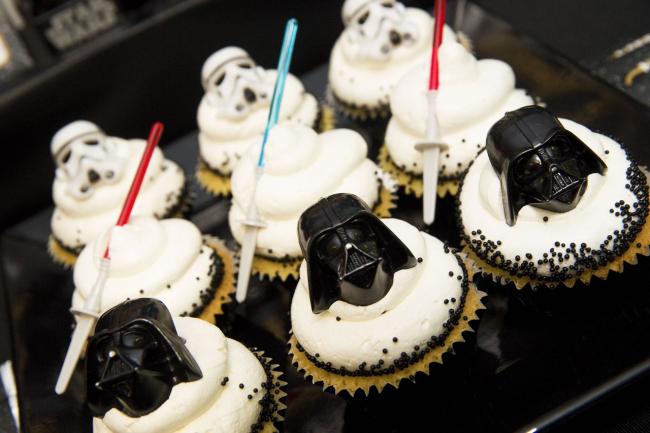 Star Wars Cupcake Birthday Cake Ideas
