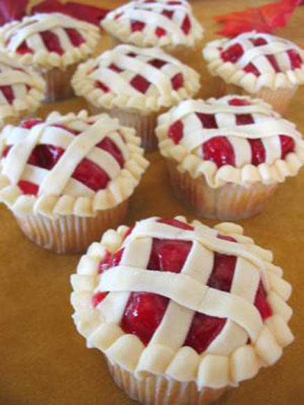 Thanksgiving Cherry Pie Cupcakes
