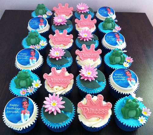 The Princess and Frog Themed Cupcakes