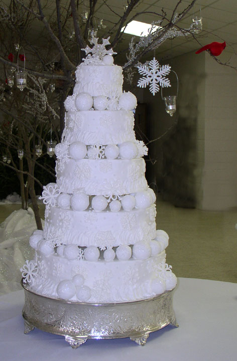 Winter-Themed Wedding Cake Winter-Themed Wedding Cake