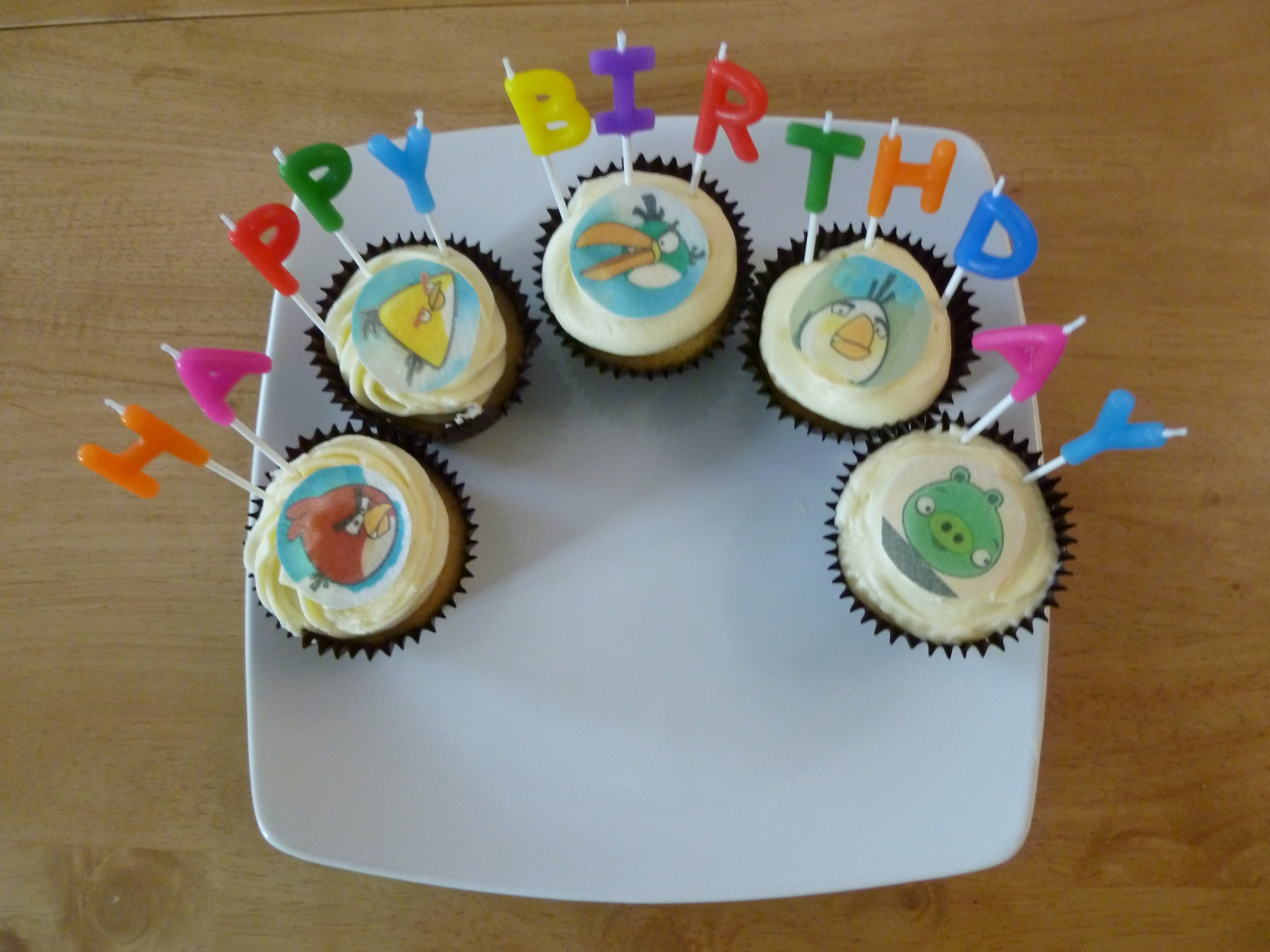 Angry Birds Birthday Cake Cupcakes