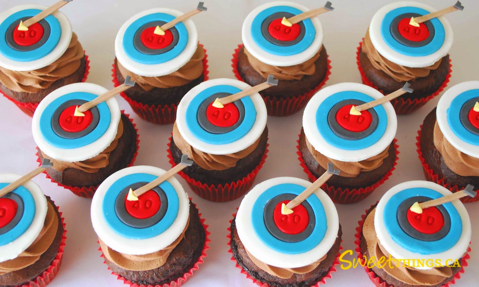 Archery Target Cupcakes