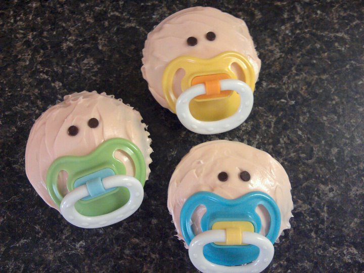 Baby Shower Cupcakes with Pacifiers Baby Shower Cupcakes with Pacifiers