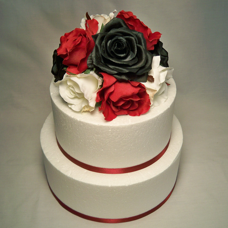 Black and White Wedding Cake with Red Roses