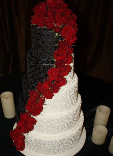 Black and White Wedding Cake with Red Roses