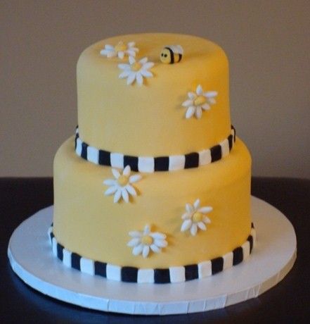 Black and Yellow Fondant Cake Black and Yellow Fondant Cake