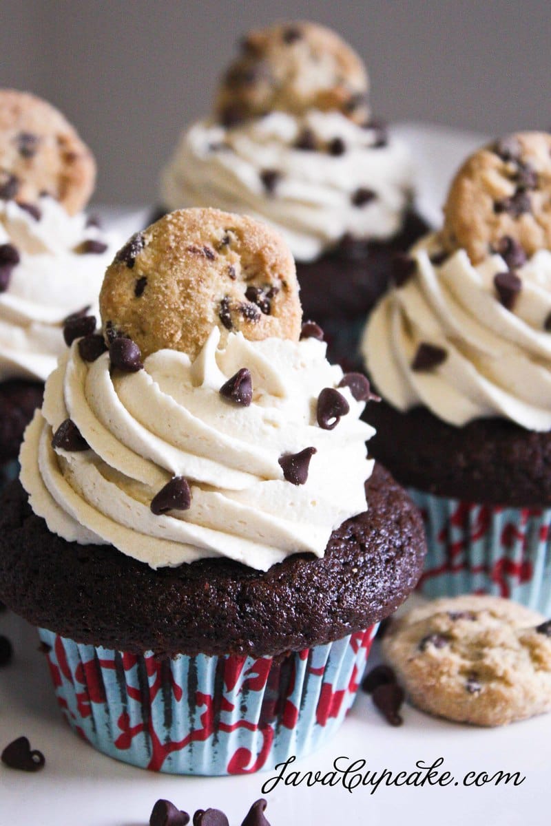 Chocolate Chip Cookie Dough Cupcakes Chocolate Chip Cookie Dough Cupcakes
