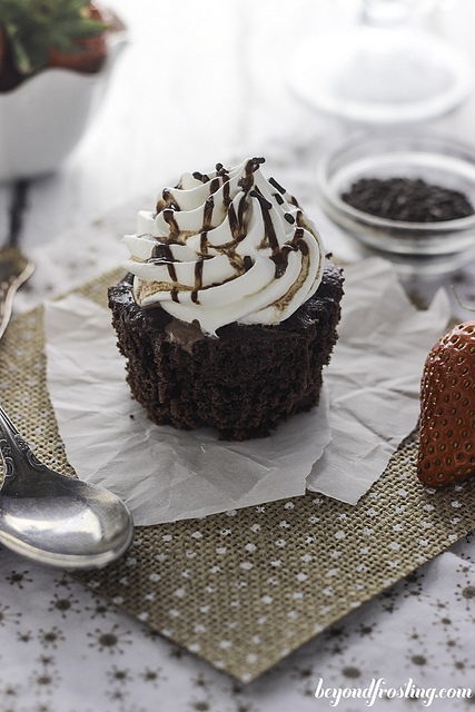 Chocolate Cupcakes with Cake Mix Pudding