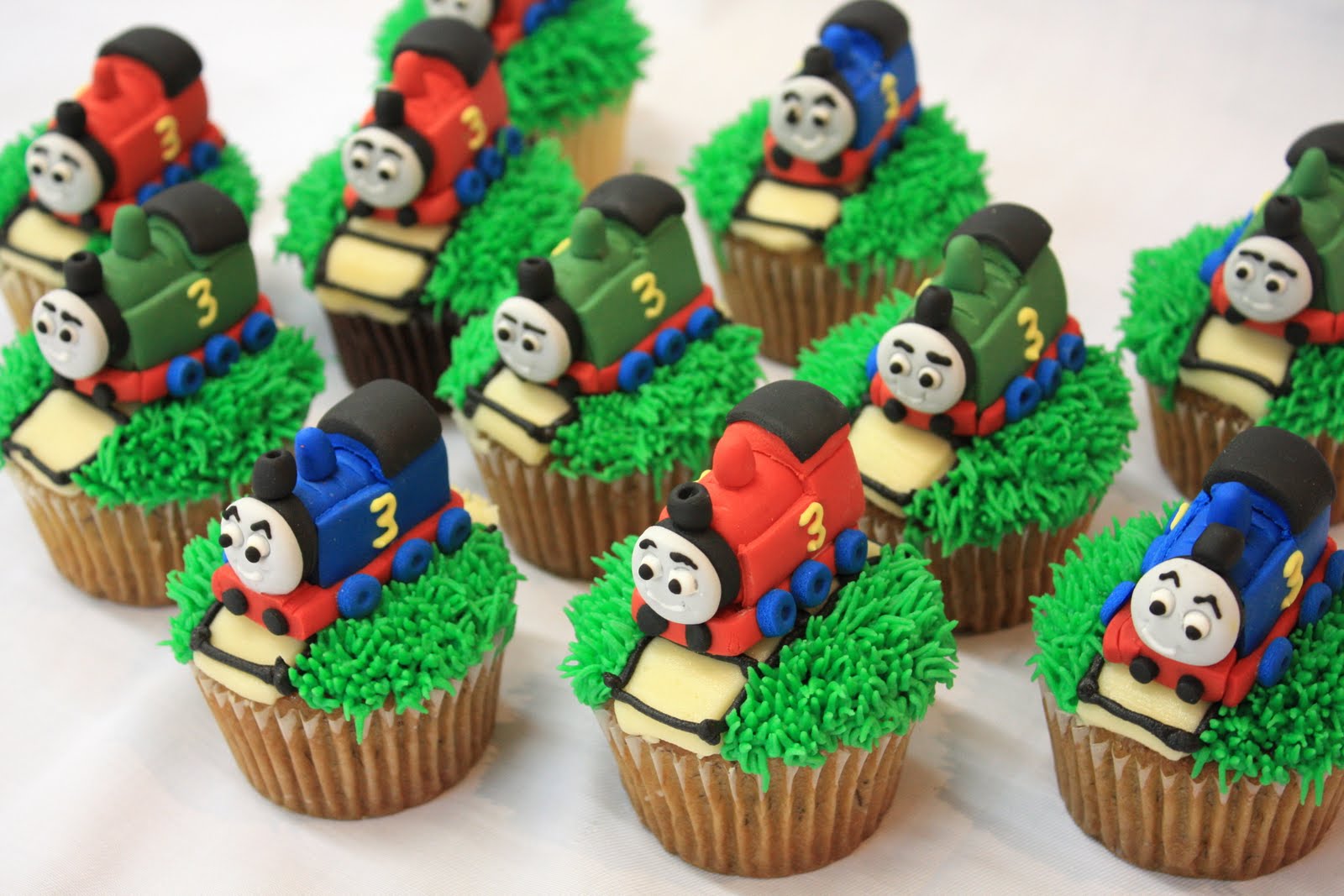 Cupcake Thomas the Tank Train Cupcake Thomas the Tank Train
