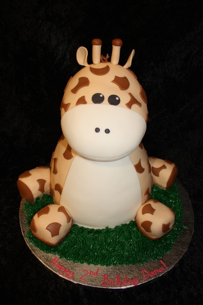 Cute Giraffe Birthday Sheet Cakes