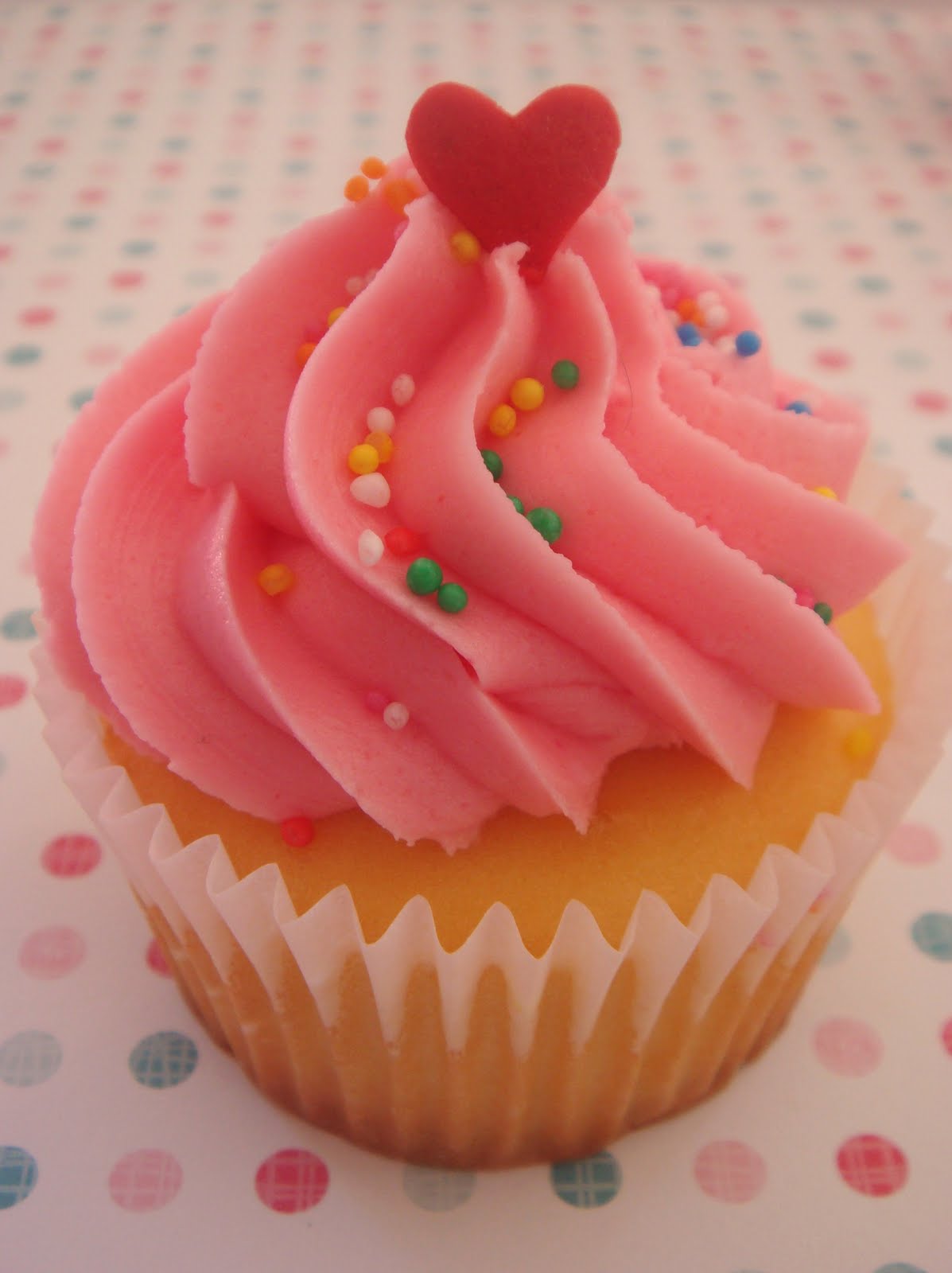 Cute Valentine's Day Cupcakes Cute Valentine's Day Cupcakes