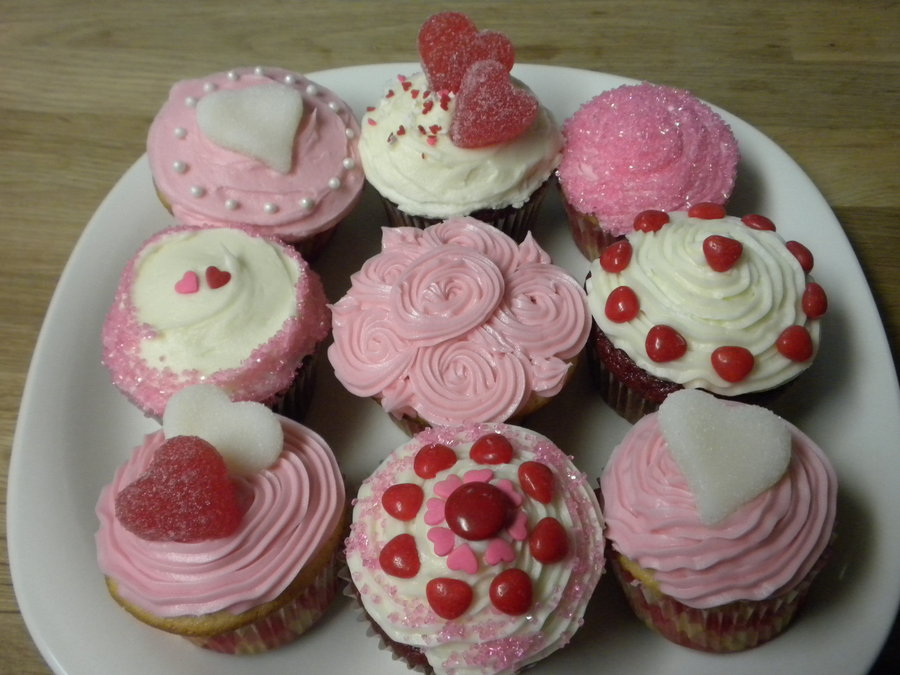 Cute Valentine's Day Cupcakes Cute Valentine's Day Cupcakes