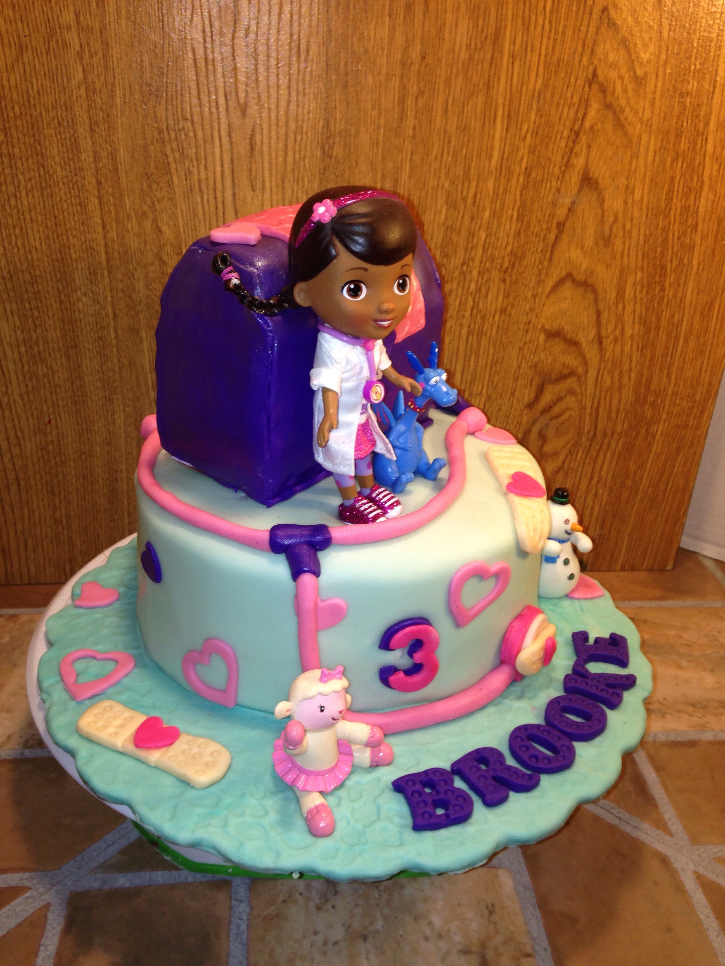 Doc McStuffins Cupcake Cake