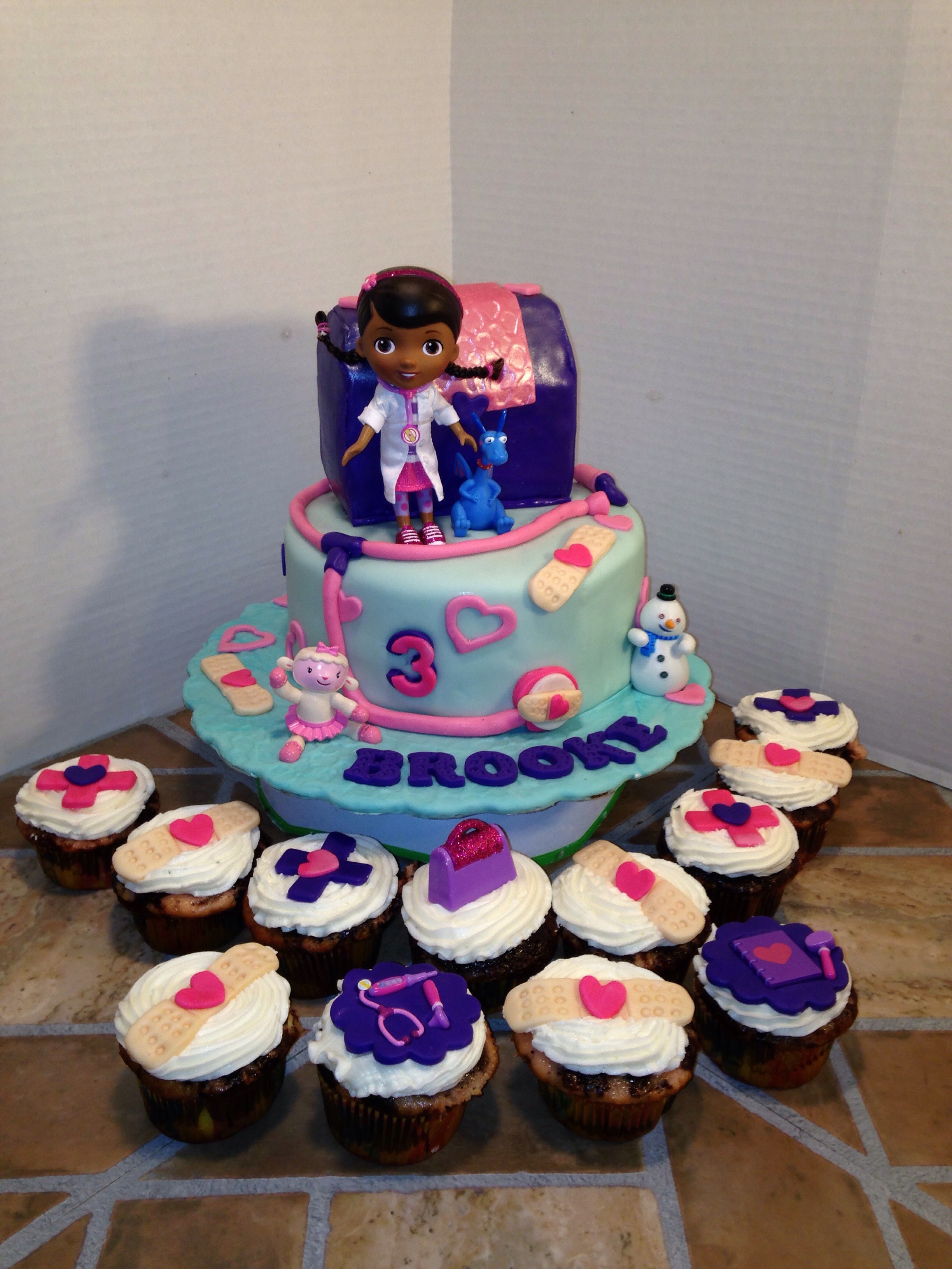 Doc McStuffins Cupcake Cake