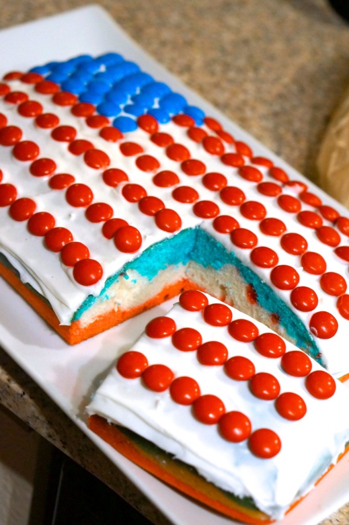 Easy 4th of July Flag Cake