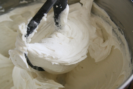 Easy Buttercream Frosting Recipe