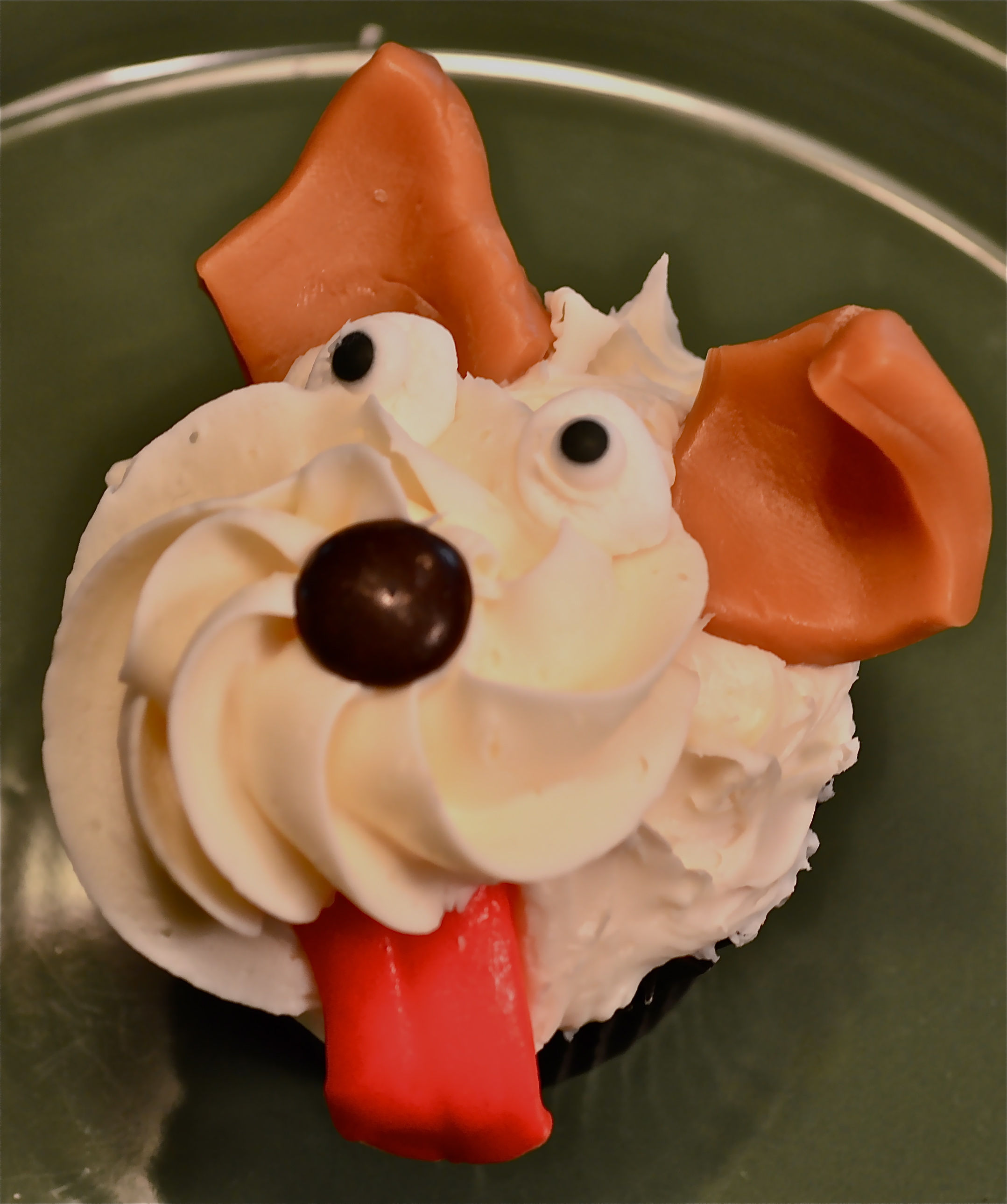 Easy Puppy Dog Cupcakes