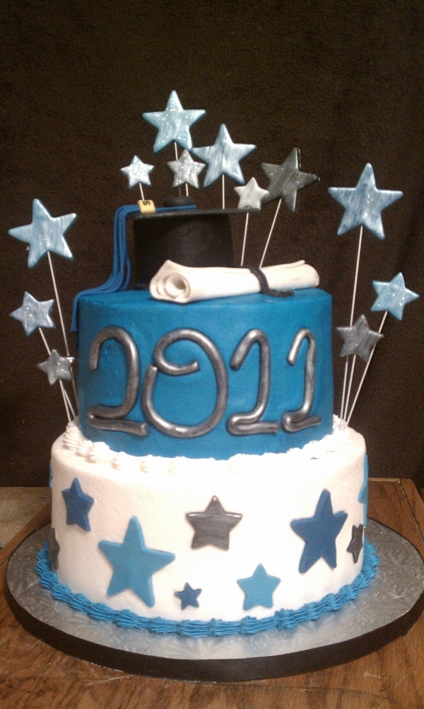 Green and Gold Graduation Cake Green and Gold Graduation Cake