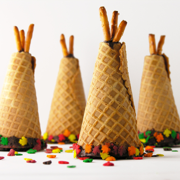 Indian Teepee Thanksgiving Cupcakes