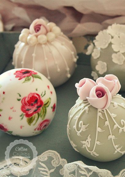 Mini Wedding Cake Balls