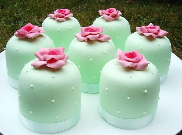 Mint Green Mini Cakes Mint Green Mini Cakes