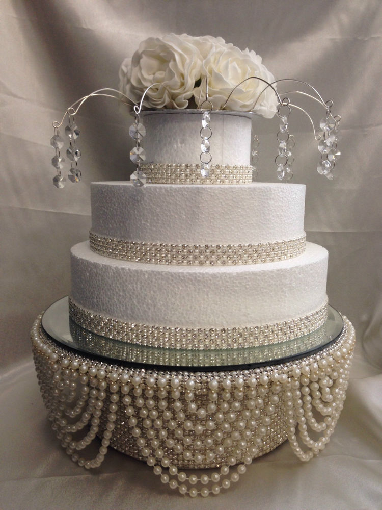 Pearl Wedding Cake Stand