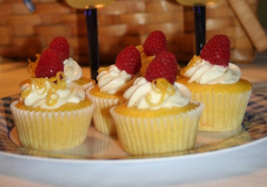 Raspberry Lemonade Cupcakes