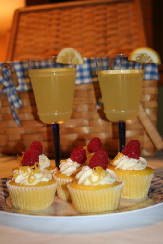 Raspberry Lemonade Cupcakes